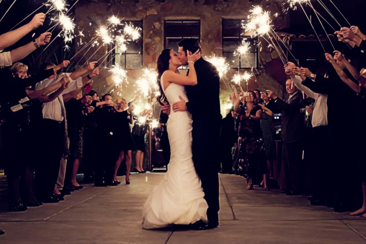 Фото бенгальские огни на свадьбе  | salutsklad.ru